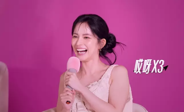 Amber啲烏龍樣好Cute。