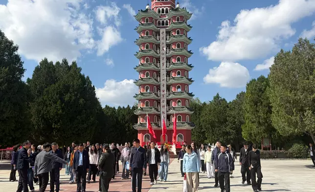 會師紀念塔。巴士的報記者攝