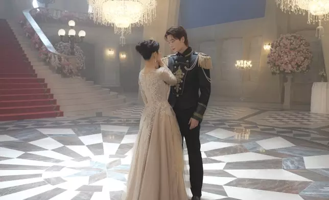 《再婚皇后》將於11月4日上線頭四集。Disney+提供圖片