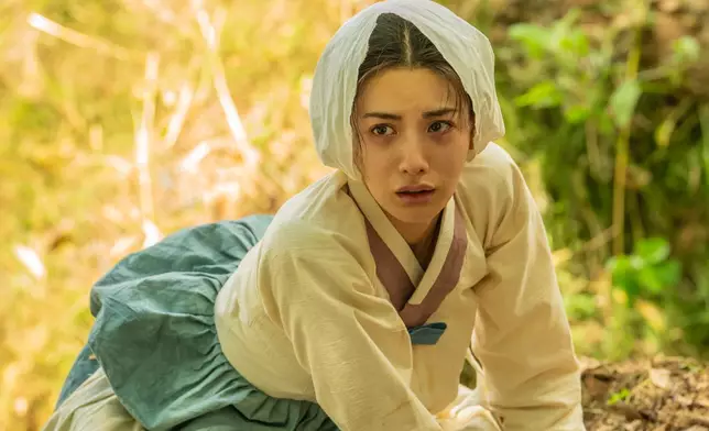 NANA的唇部造型卻引發負評。Netflix圖片