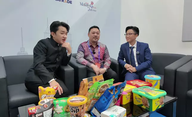Sam講英語超勁，不愧為學霸。