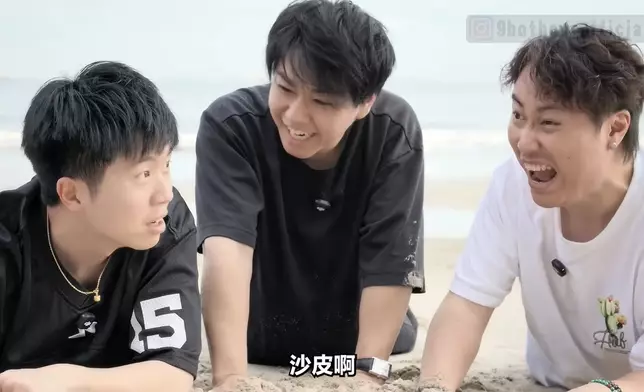 9BoThew成員Matthew、紹香園Benny、9BoThew成員阿保，合作製月餅。