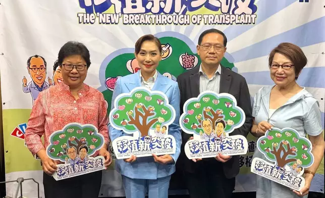 鄺美雲罕有地公開談童年照顧母親的日子。