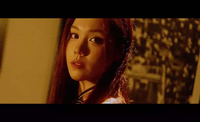 Sabrina深情回望最搶Fo。