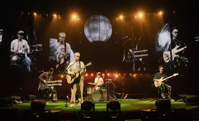 Dear Jane於中秋連假在澳門銀河綜藝館舉行《Dear Jane Fly you to the Moon Live》。