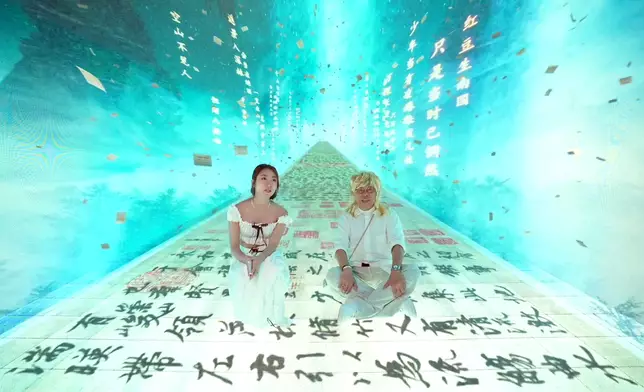 魔方內有數十個不同主題場景。