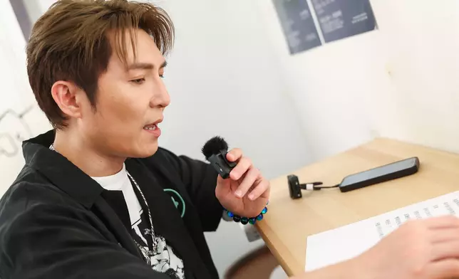 四人為音樂會及「暗黑之旅」旁白錄音。