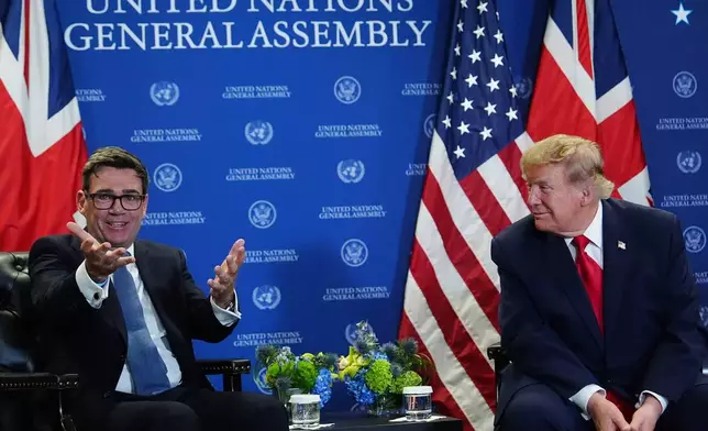 總統特朗普在聯合國大會期間，與英國首相伯納姆會面。攝於2026年9月22日周二，聯合國總部。(美聯社圖片/Julia Demaree Nikhinson) AP圖片