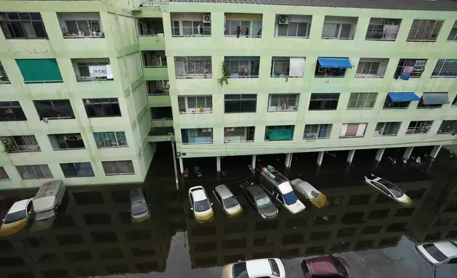 2026年9月28日周一，泰國曼谷，暴雨過後街道被水浸。(美聯社圖片/Sakchai Lalit) AP圖片
