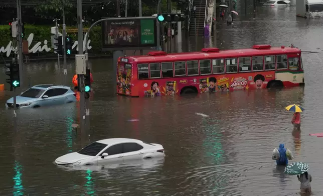 2026年9月26日周六，泰國曼谷暴雨後街道水浸。(美聯社圖片/Sakchai Lalit) AP圖片