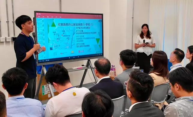 屯門區議員參觀欣寶路簡約公屋 了解入伙流程及周邊配套