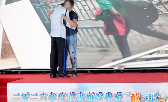 沙咀懲教所在囚青少年考獲235張證書，典禮表揚努力自我增值。
