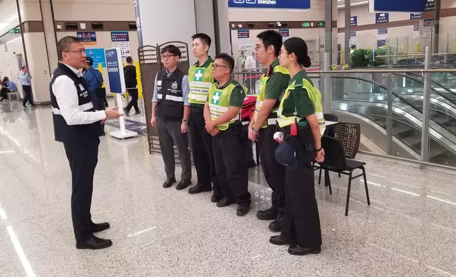 新皇崗口岸正式啟用，醫療輔助隊派兩支急救團隊駐守。