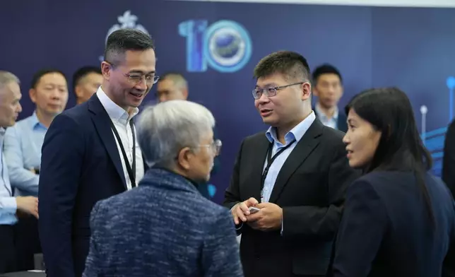 警務處刑事及保安處處長陳東（左）指出，警隊將凝聚跨界智慧，平衡科技創新與安全治理，及早部署以提升公共安全的防禦韌性。