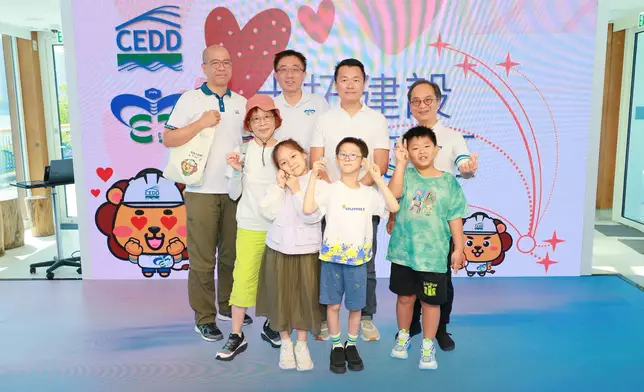 土木工程署義工隊帶老友記參觀地海森居 探索馬料水新碼頭及荔枝莊
