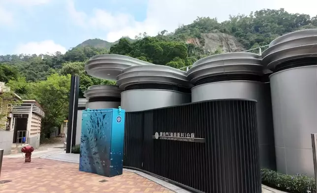 食環署鯉魚門嶺南新村公廁重置啟用 增設智能系統及通用洗手間