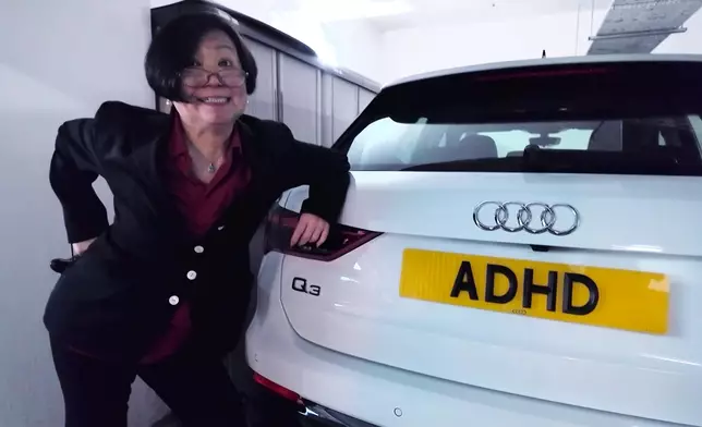 唔覺得自己患ADHD有乜大不了的王醫生，以擁有「ADHD」車牌為傲。