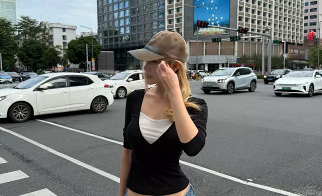 Juliana近日去了玩陶藝。