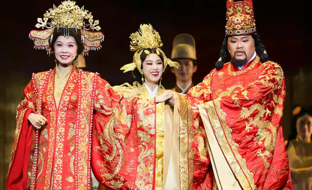 米雪、粵劇花旦林穎施及男高音顏嘉樂主演，周曉晴任音樂總監。