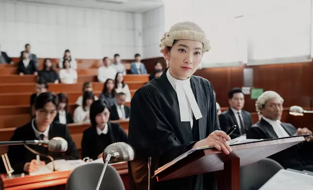 林愷鈴飾演的大律師邱蔭蔭表面冷漠，但內心其實十分柔軟。