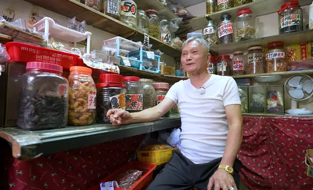 盧老闆開「涼果小店」逾60年了。