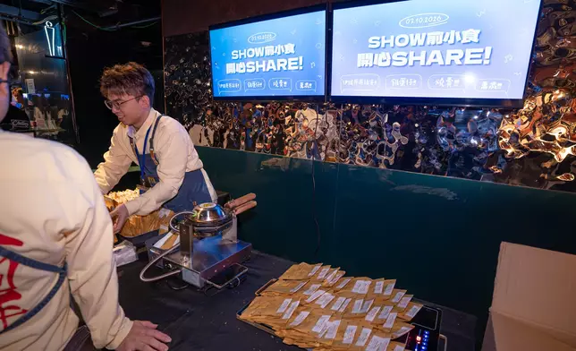 伊健一手包辦度rundown到遊戲環節，就連fans打卡點、留言電話亭、以及請全場食人氣雞蛋仔和燒賣等每項體驗。