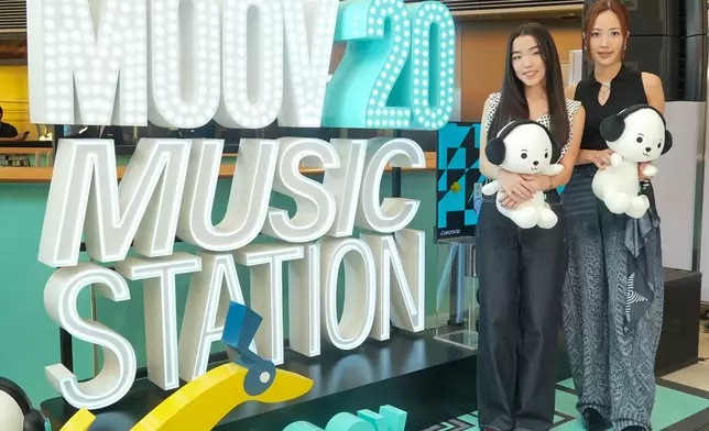 Kiri T邀請師妹Kacey陳凱琪登上Music Station舞台。