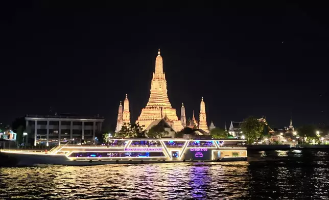 夜船可飽覽河岸景色。