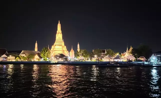夜船可飽覽河岸景色。