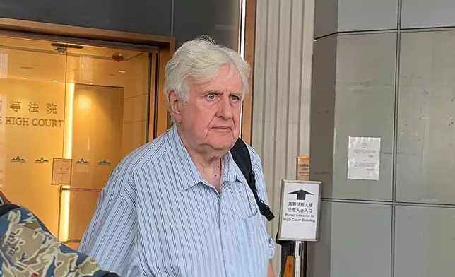 大律師安華暉（Andrew J. Raffell）代表鄺港智。巴士的報記者攝
