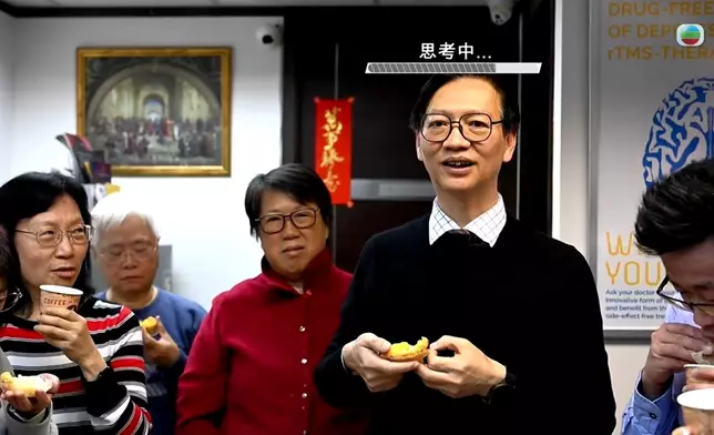 網民欣賞丁醫生嘅自嘲同貼地。