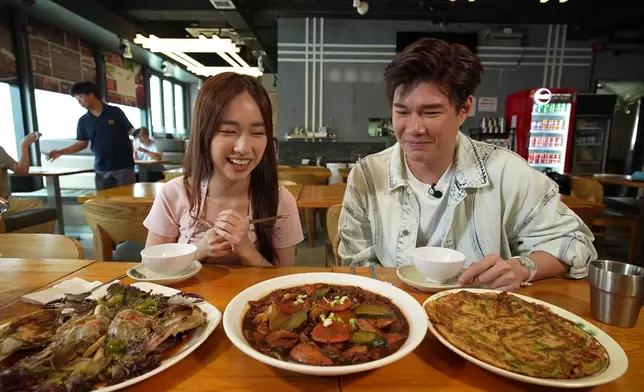 與辰帶暉哥食韓國菜。