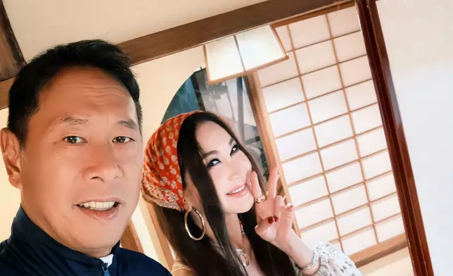 溫碧霞與丈夫何祖光結婚26年，今年踏入「玉婚」，Kenny特意安排京都浪漫之旅。