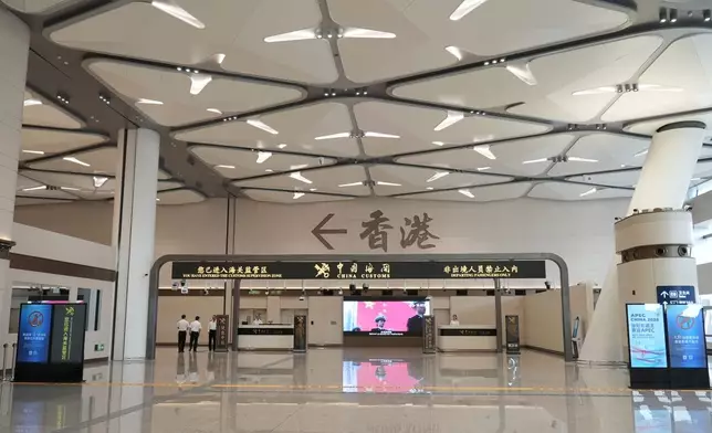 新皇崗口岸大樓。巴士的報記者攝