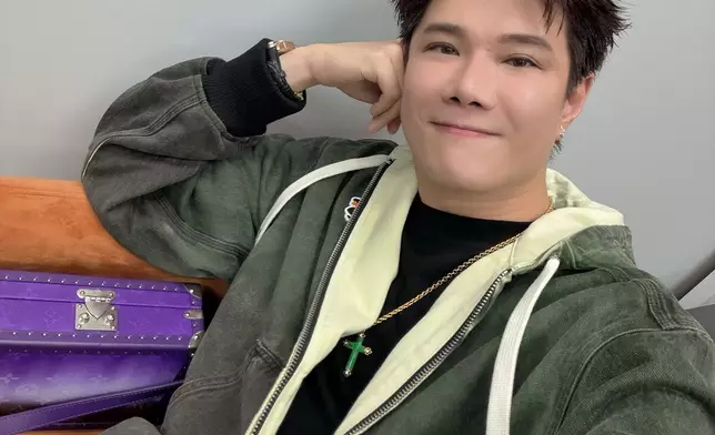 張與辰獻唱片尾曲。