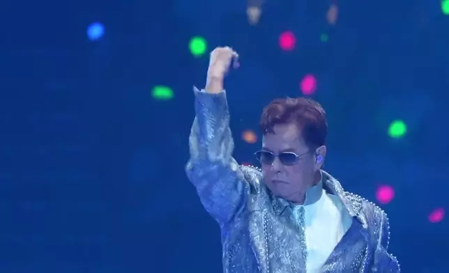 校長嘅歌聲感動好多人。