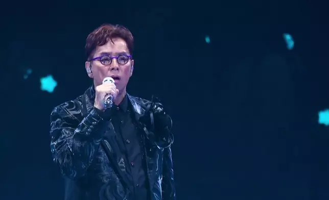 校長嘅歌聲感動好多人。