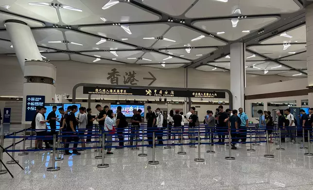 新皇崗口岸。巴士的報記者攝