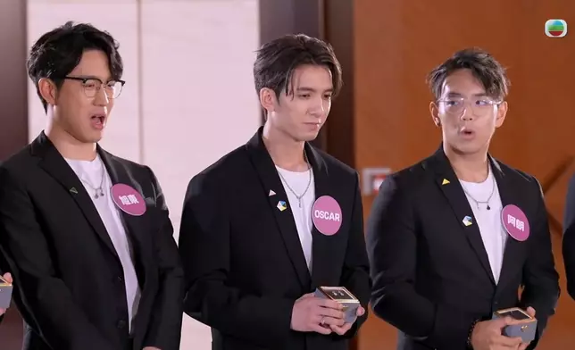 Oscar唔單止受女神歡迎，其他求愛勇者都好愛佢。