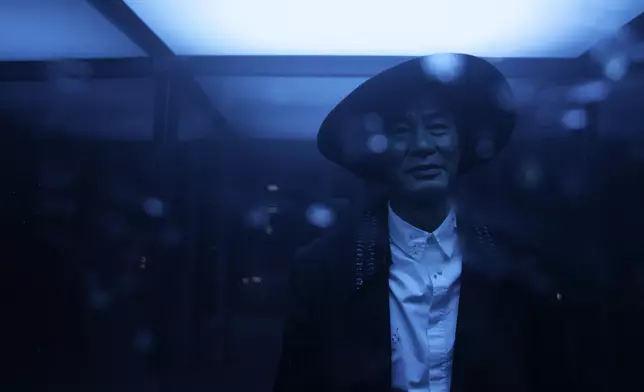 今次邀得影帝任達華親自執導MV。