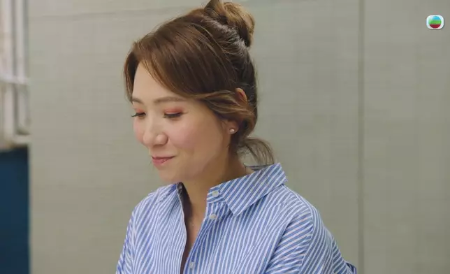 車婉婉叫徐榮唔使再孭，但徐榮深情勸告，車婉婉聽到眼濕濕。