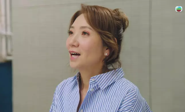 車婉婉叫徐榮唔使再孭，但徐榮深情勸告，車婉婉聽到眼濕濕。