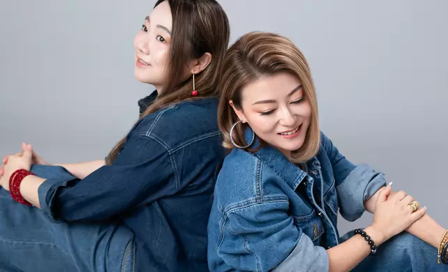 黃博以空靈美聲見稱，李佳則以磁性音色震懾全場。