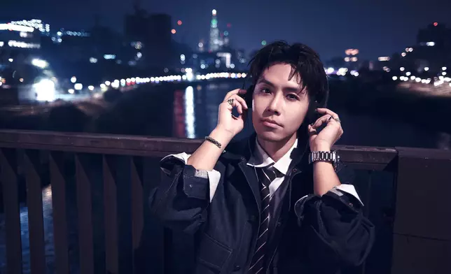 鼓鼓呂思緯推出新歌《暴風》MV，邀得Energy牛奶跨刀演出，兩人化身都會型男街頭起舞，更共同設計專屬舞蹈。