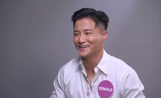 梁超怡同Oswald傾偈傾到好似好開心喎。