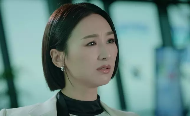 高Ling單憑微表情同眼神，就要表達咁複雜嘅內心情緒，仲要符合女主角Alice嘅內斂人設，一啲都唔容易。