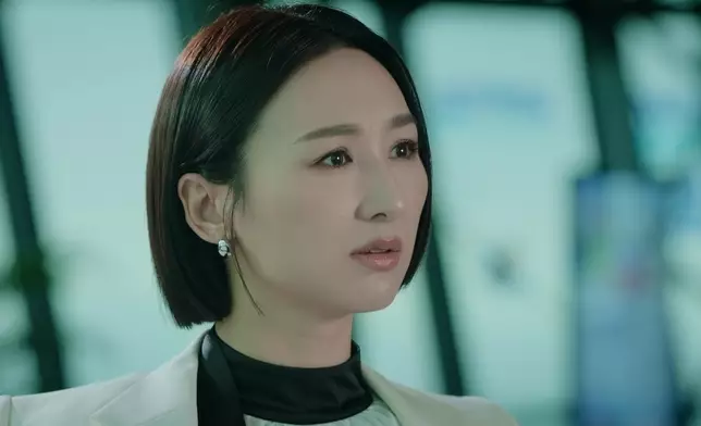 高Ling單憑微表情同眼神，就要表達咁複雜嘅內心情緒，仲要符合女主角Alice嘅內斂人設，一啲都唔容易。
