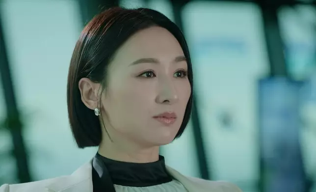 高Ling單憑微表情同眼神，就要表達咁複雜嘅內心情緒，仲要符合女主角Alice嘅內斂人設，一啲都唔容易。