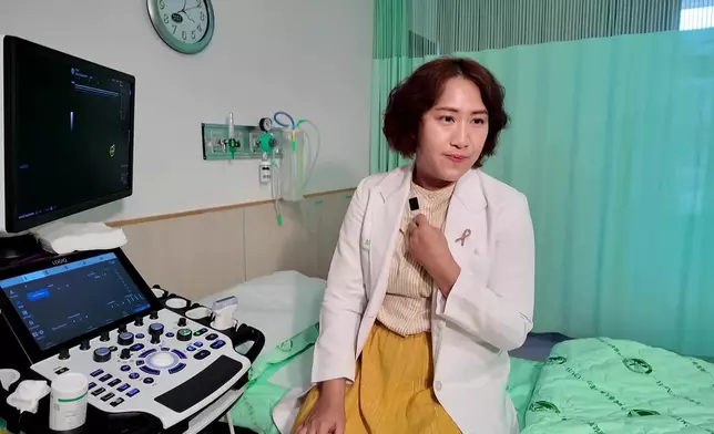 鄭醫生坦言當時來自四面八方的「慰問」在她耳中成了指責。