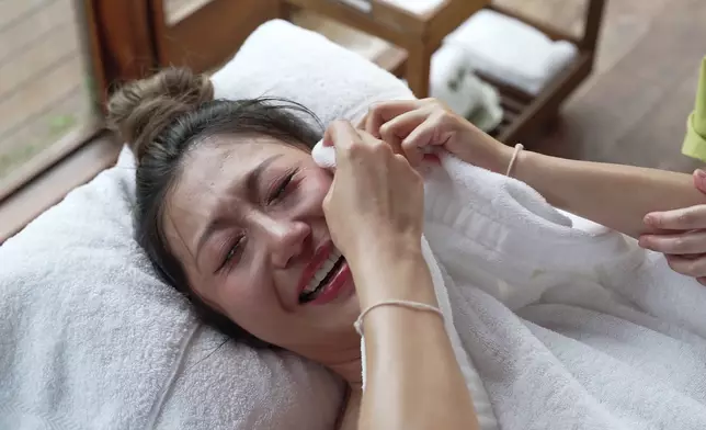Joji客串擔任技師更搞喊媽咪。